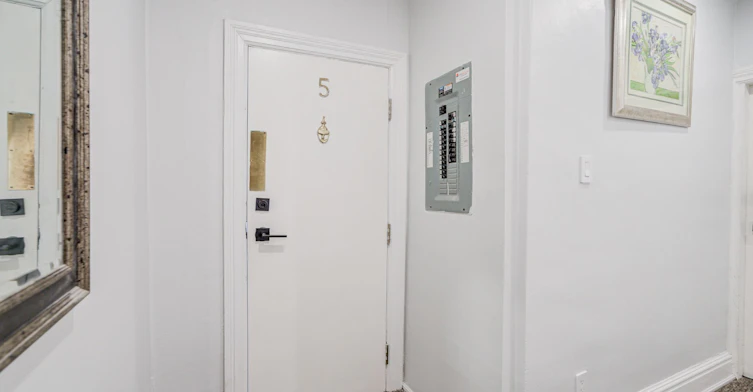 5-85 Vaughan Road, Toronto, ON, M6C 2L9 - 27