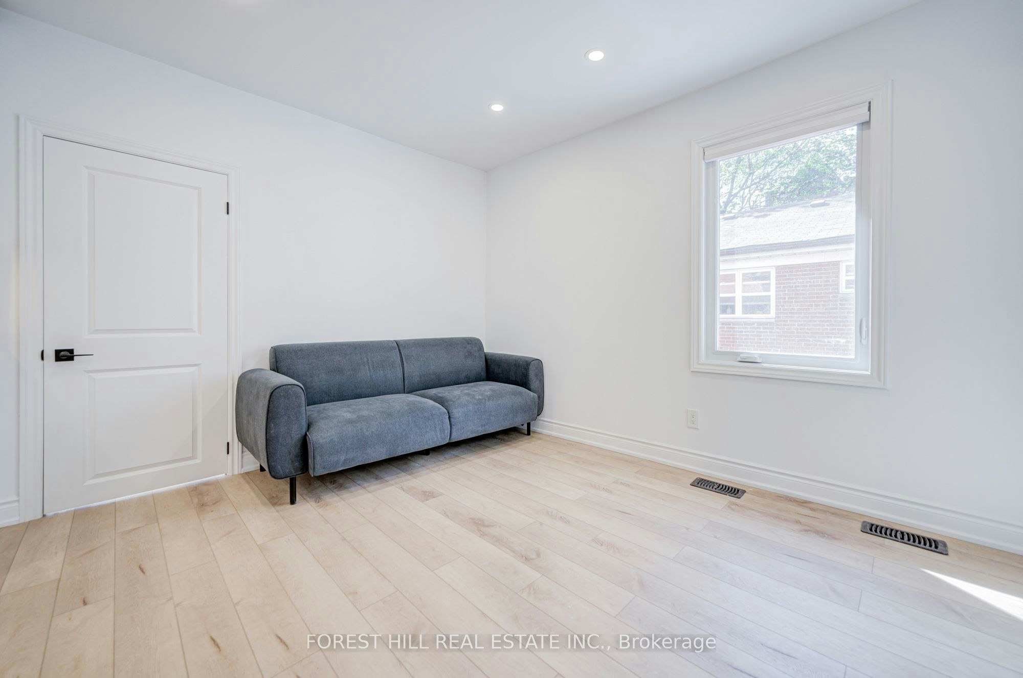 5-85 Vaughan Road, Toronto, ON, M6C 2L9 - 14