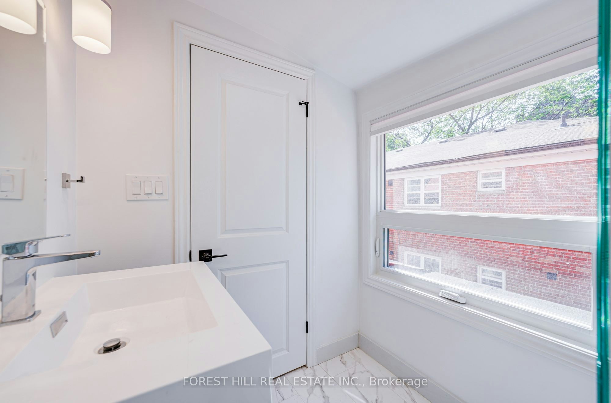5-85 Vaughan Road, Toronto, ON, M6C 2L9 - 23