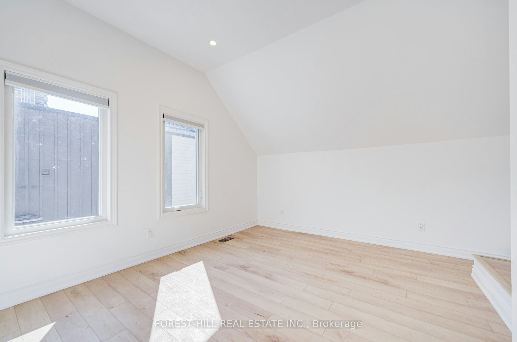 5-85 Vaughan Road, Toronto, ON, M6C 2L9 - 22