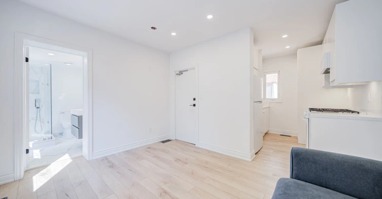 5-85 Vaughan Road, Toronto, ON, M6C 2L9 - 13