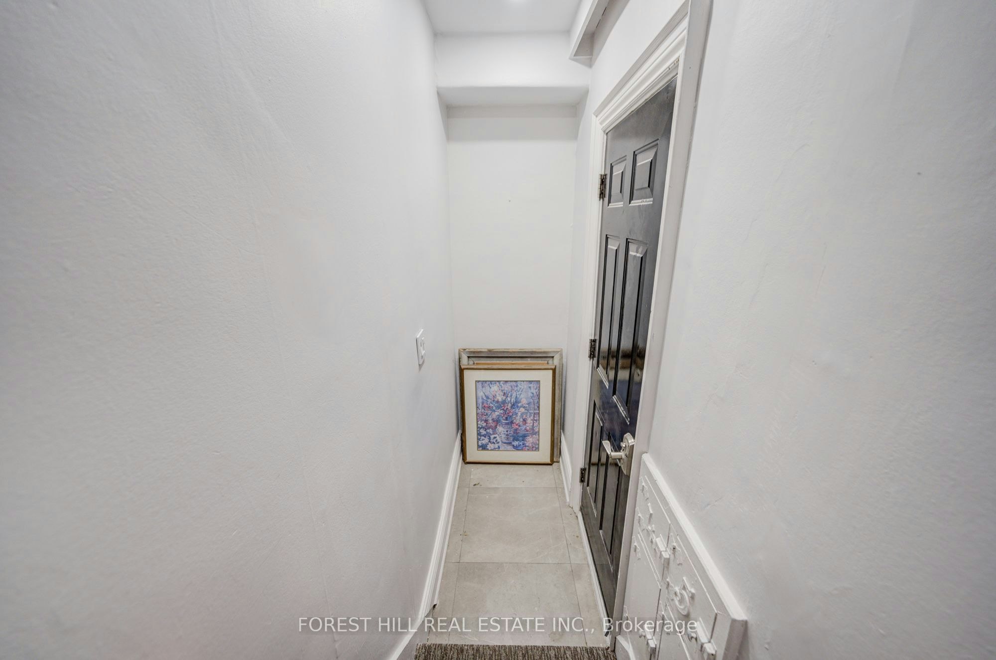 5-85 Vaughan Road, Toronto, ON, M6C 2L9 - 6