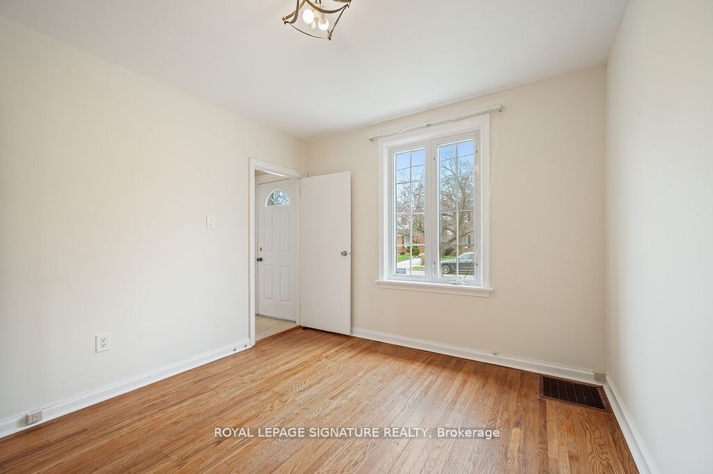 124 Homewood Avenue, Toronto, ON, M2M 1K3 - 17
