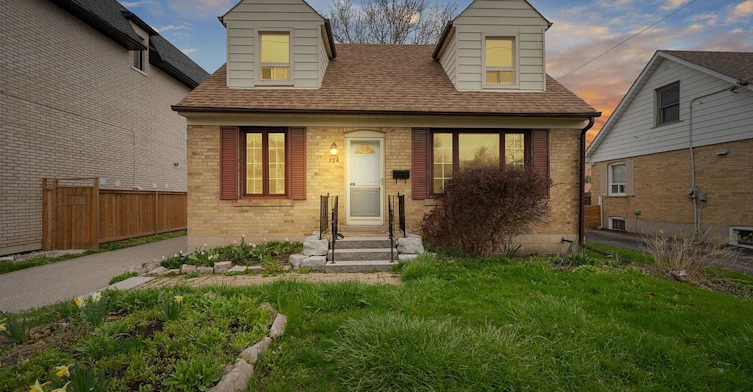 124 Homewood Avenue, Toronto, ON, M2M 1K3 - 2