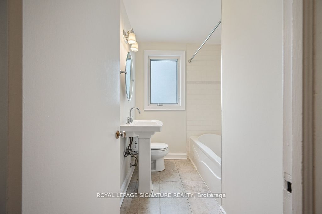 124 Homewood Avenue, Toronto, ON, M2M 1K3 - 18