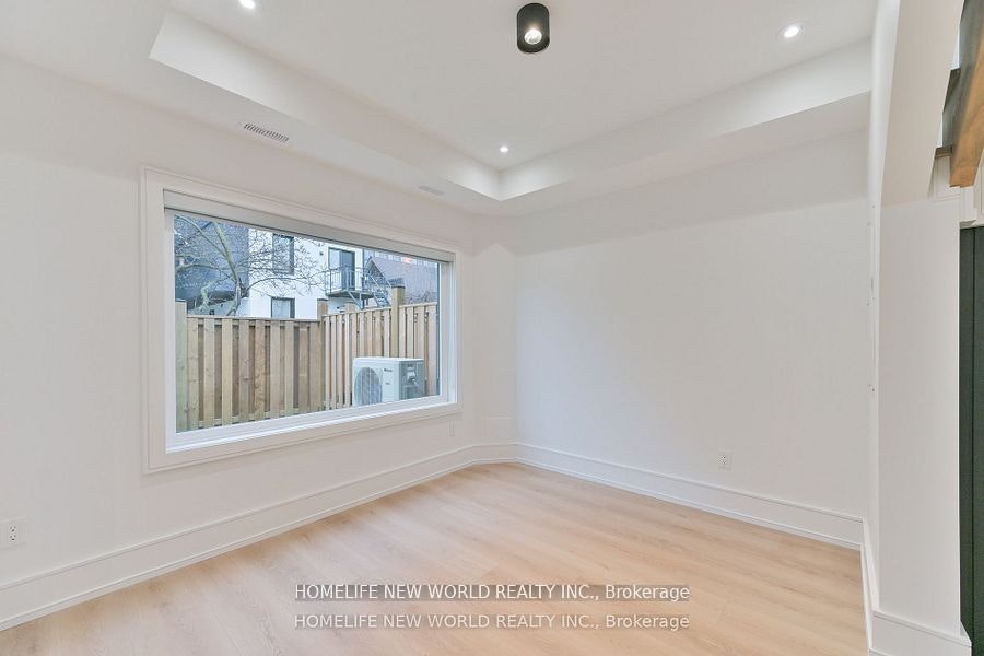 Laneway-995 Dufferin Street, Toronto, ON, M6H 4B2 - 5