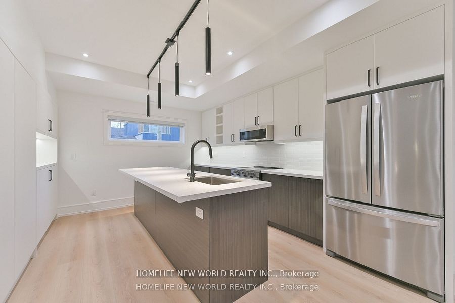 Laneway-995 Dufferin Street, Toronto, ON, M6H 4B2 - 2