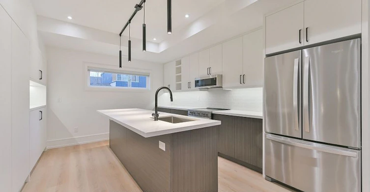 Laneway-995 Dufferin Street, Toronto, ON, M6H 4B2 - 2