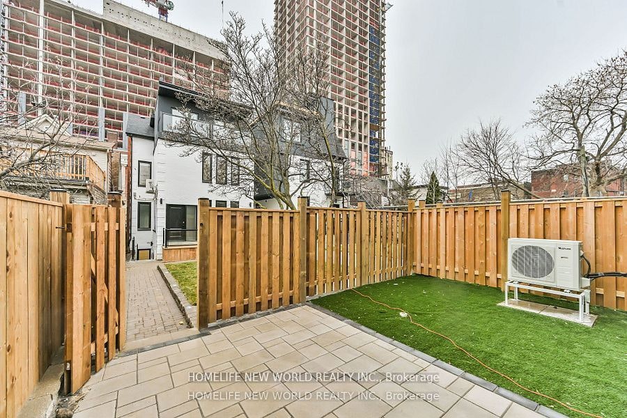 Laneway-995 Dufferin Street, Toronto, ON, M6H 4B2 - 24