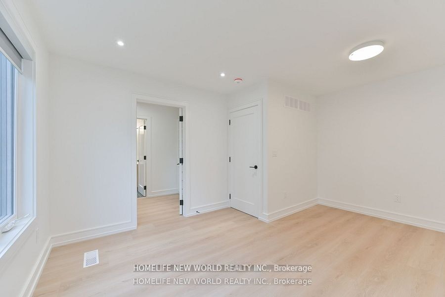 Laneway-995 Dufferin Street, Toronto, ON, M6H 4B2 - 16