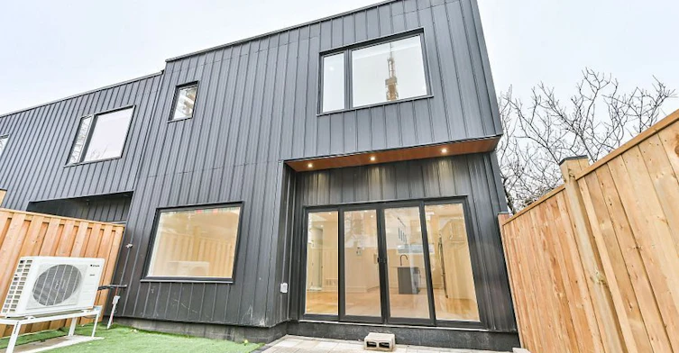 Laneway-995 Dufferin Street, Toronto, ON, M6H 4B2