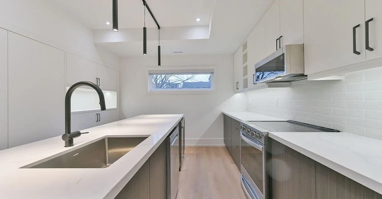 Laneway-995 Dufferin Street, Toronto, ON, M6H 4B2 - 6