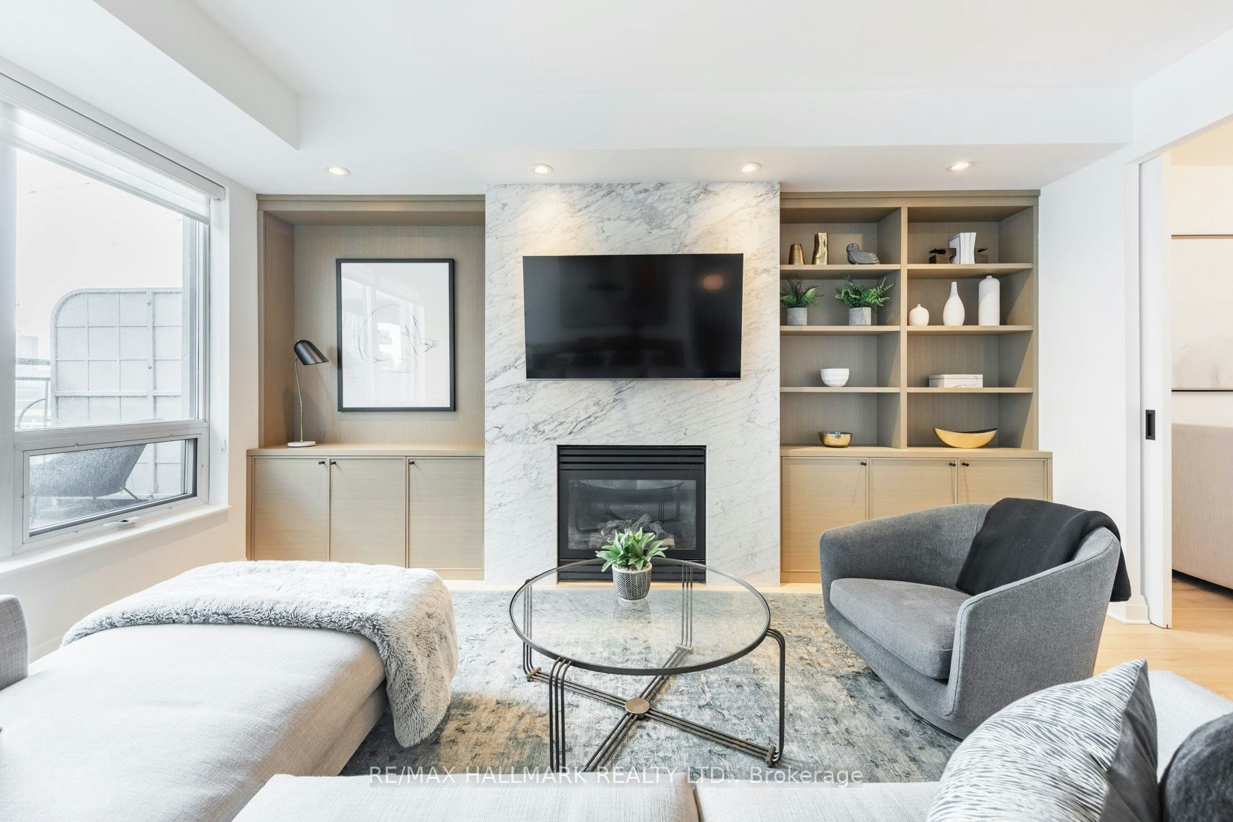 502-20 Scrivener Square, Toronto, ON, M4W 3X9