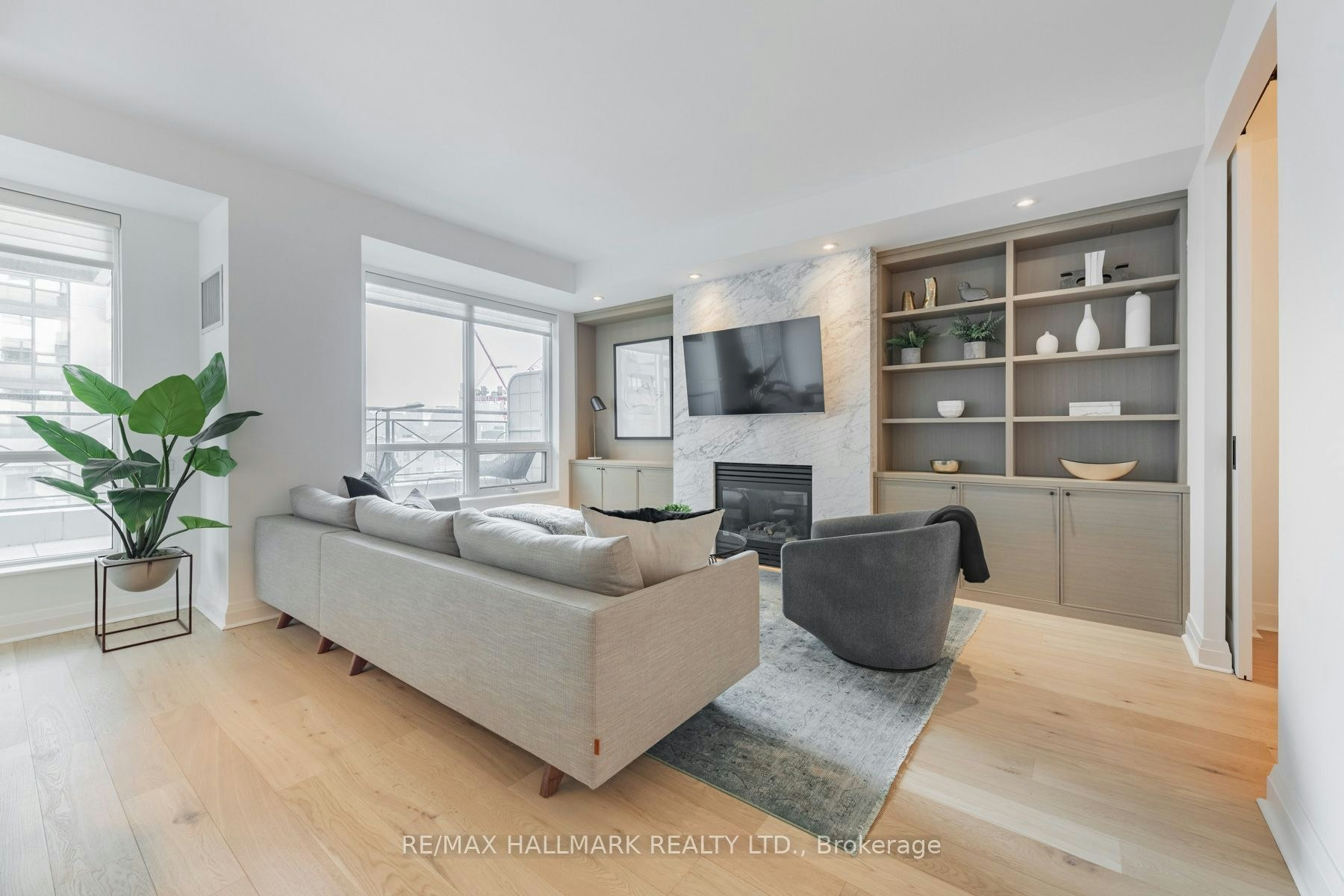 502-20 Scrivener Square, Toronto, ON, M4W 3X9 - 3
