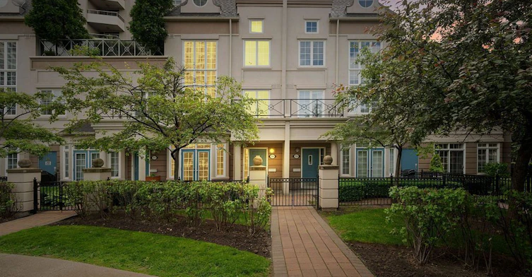 TH9-1 Rean Drive, Toronto, ON, M2K 3C1 - 2