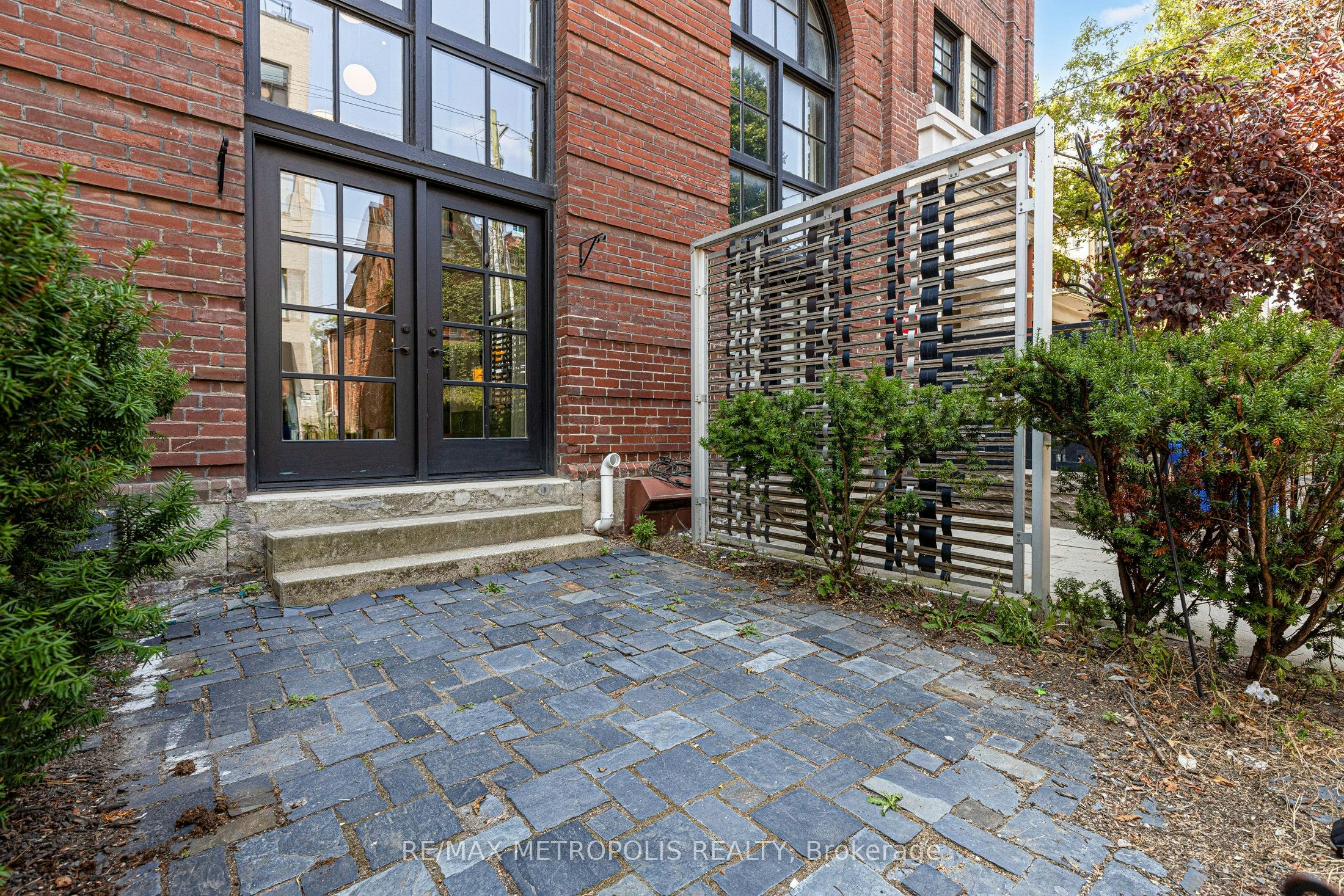 102-394 Euclid Avenue, Toronto, ON, M6G 2S9 - 8