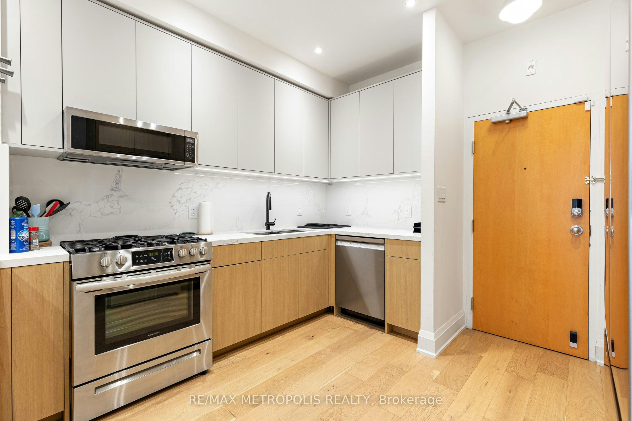 102-394 Euclid Avenue, Toronto, ON, M6G 2S9 - 18