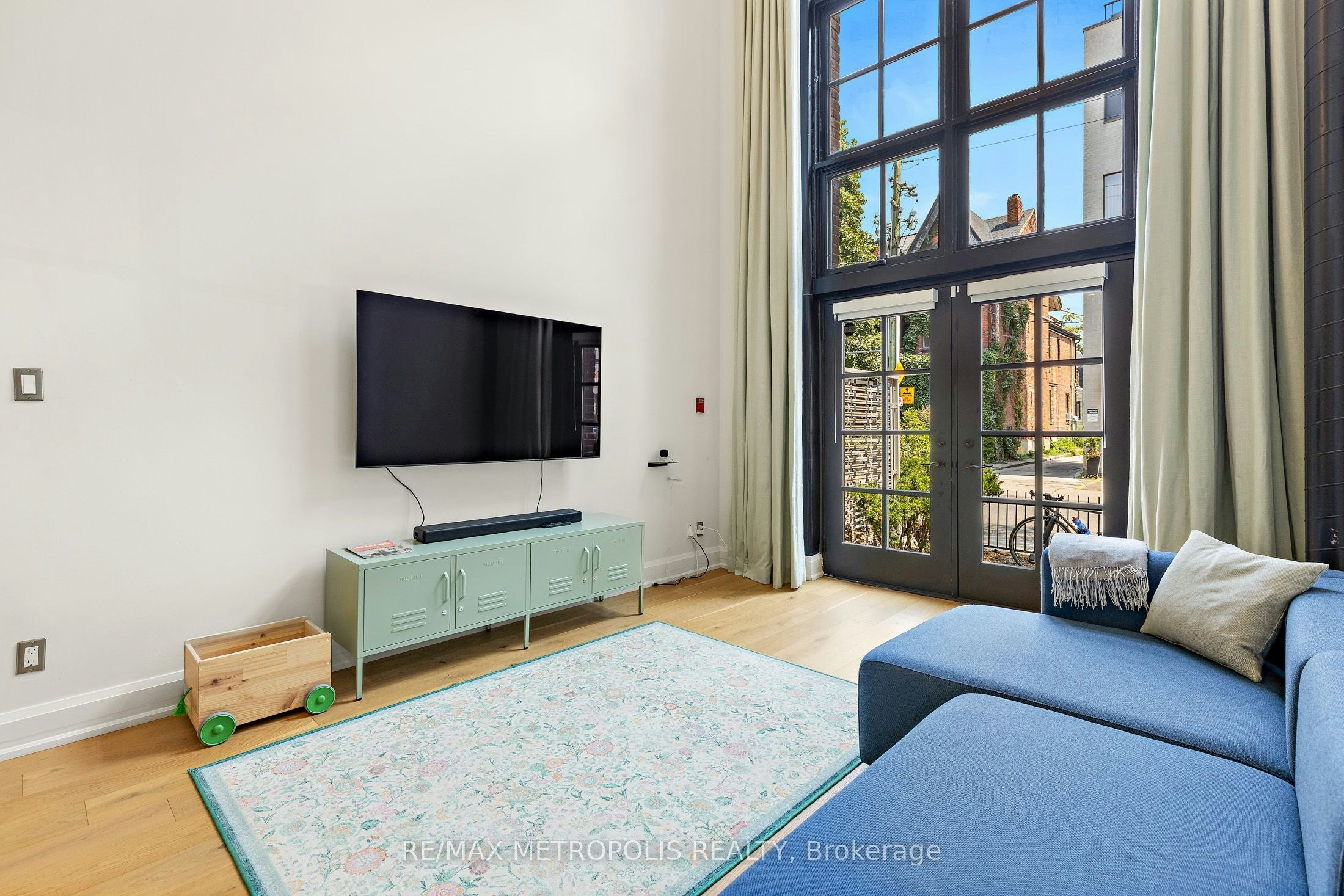 102-394 Euclid Avenue, Toronto, ON, M6G 2S9 - 11