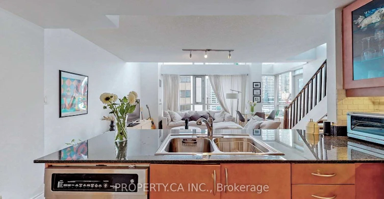 1110-80 Cumberland Street, Toronto, ON, M5R 3V1 - 5