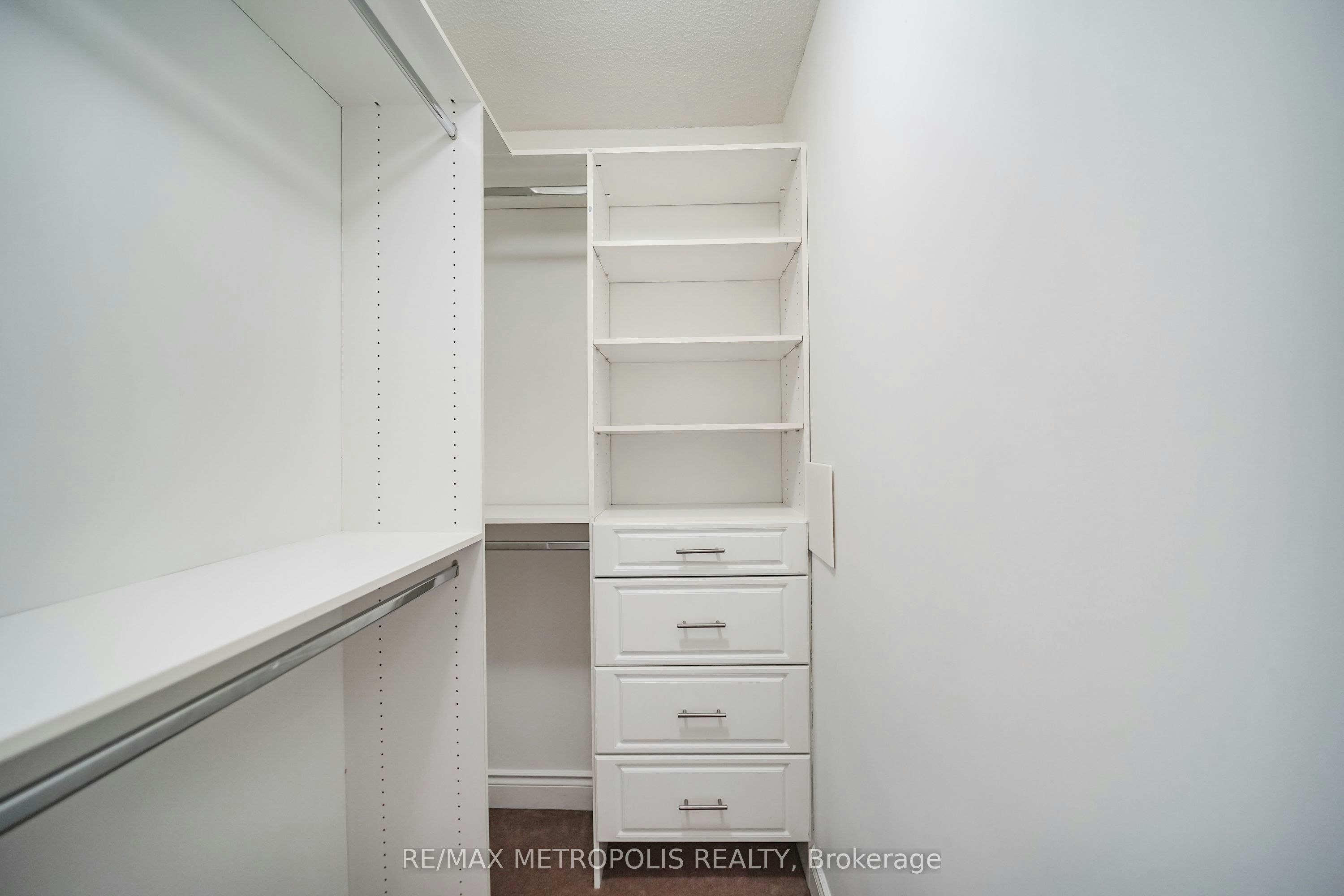 Th13-3 Rean Drive, Toronto, ON, M2K 3C2 - 39