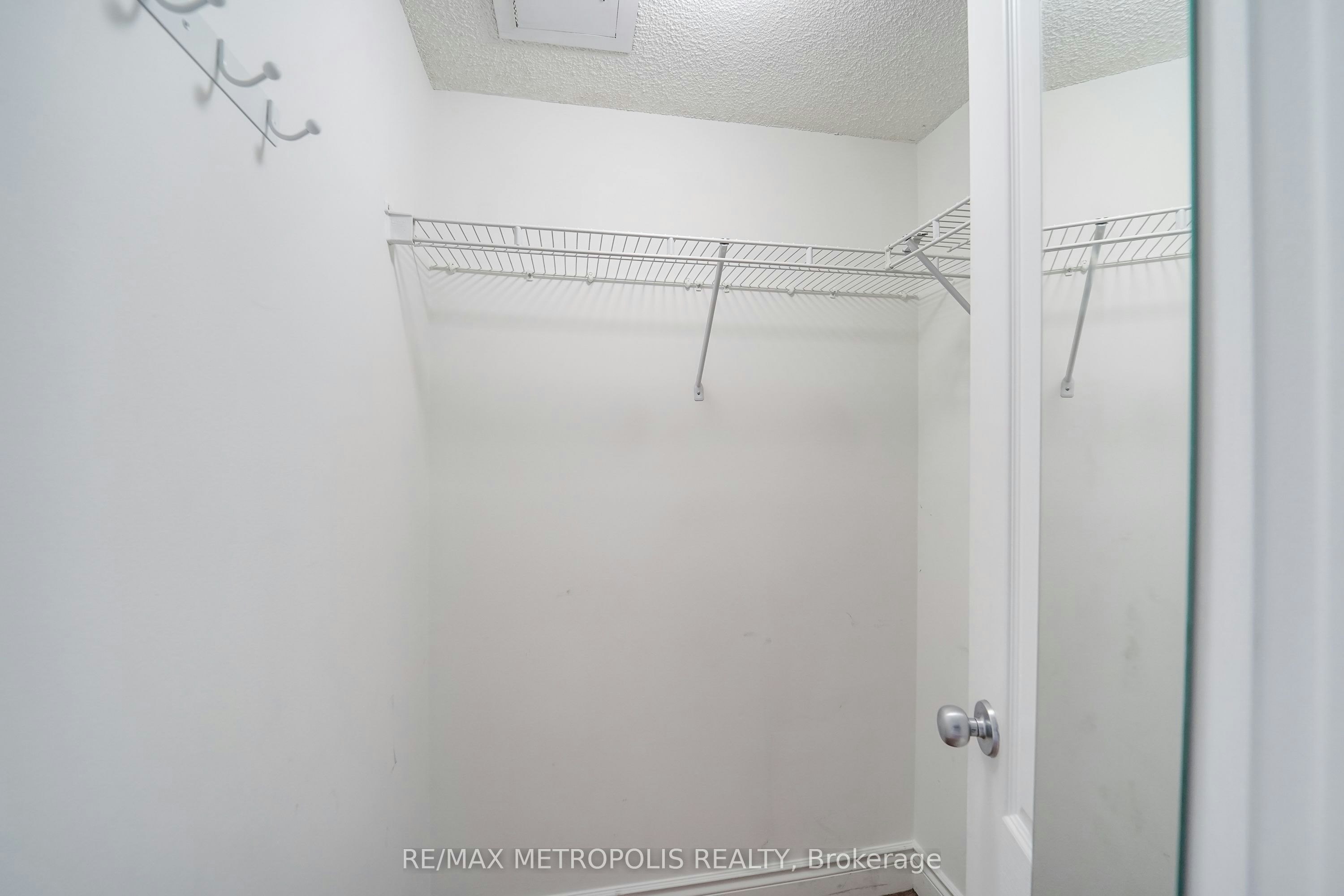 Th13-3 Rean Drive, Toronto, ON, M2K 3C2 - 28