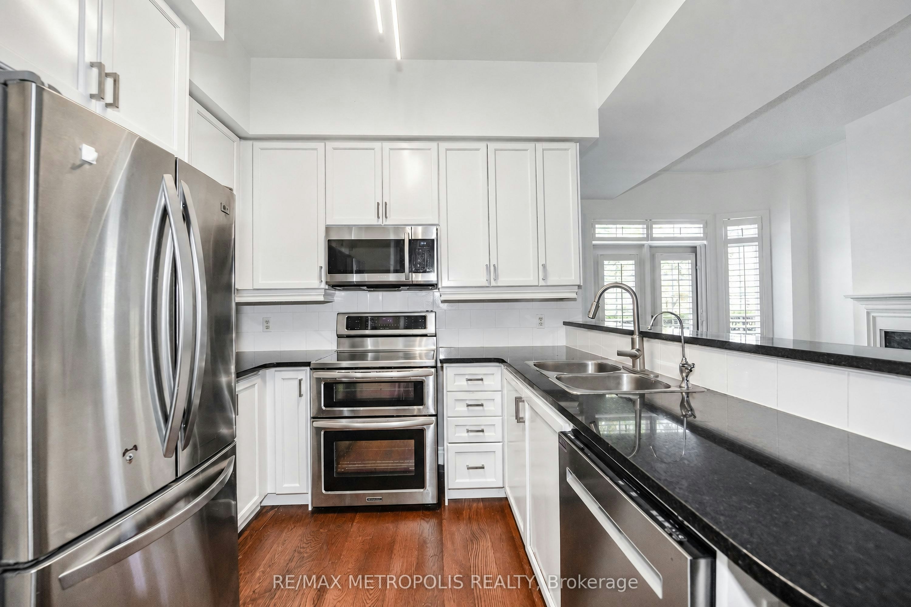 Th13-3 Rean Drive, Toronto, ON, M2K 3C2 - 17
