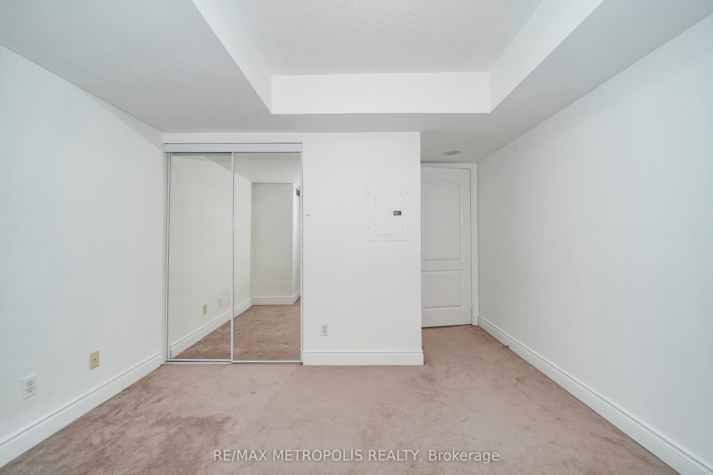 Th13-3 Rean Drive, Toronto, ON, M2K 3C2 - 24