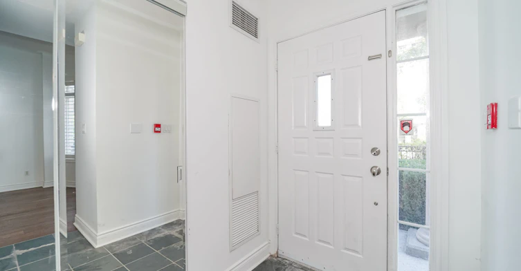 Th13-3 Rean Drive, Toronto, ON, M2K 3C2 - 8