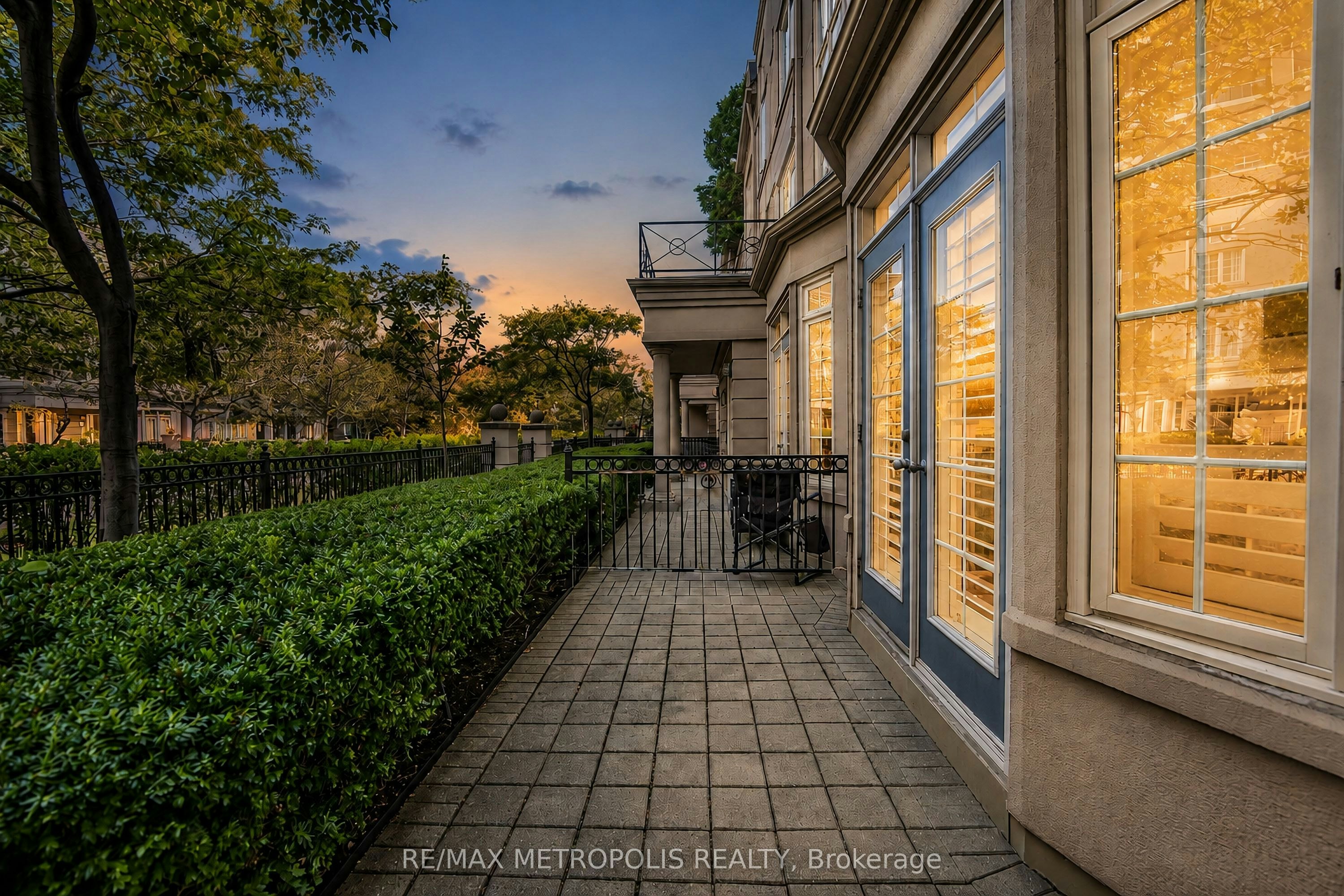 Th13-3 Rean Drive, Toronto, ON, M2K 3C2 - 4