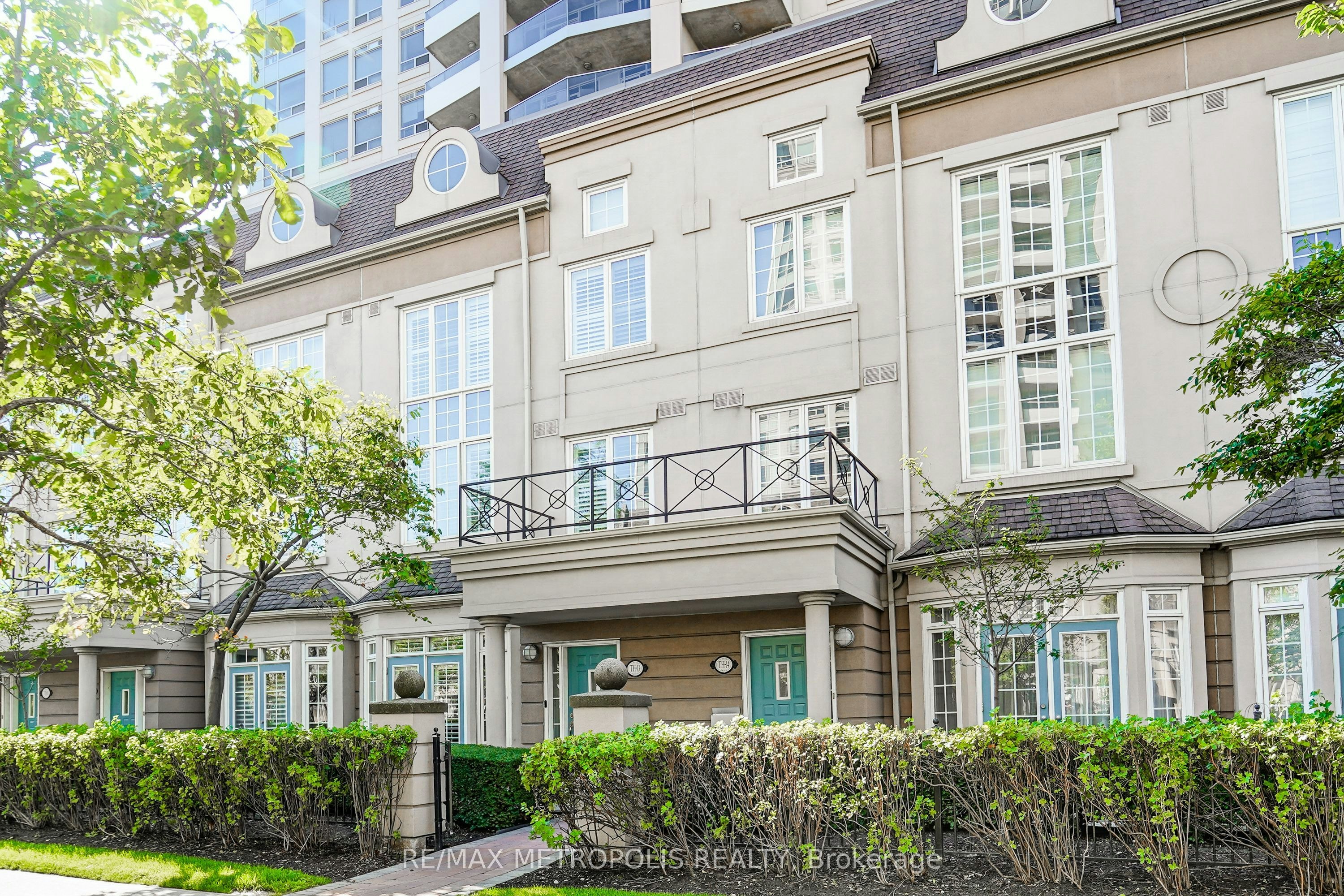 Th13-3 Rean Drive, Toronto, ON, M2K 3C2