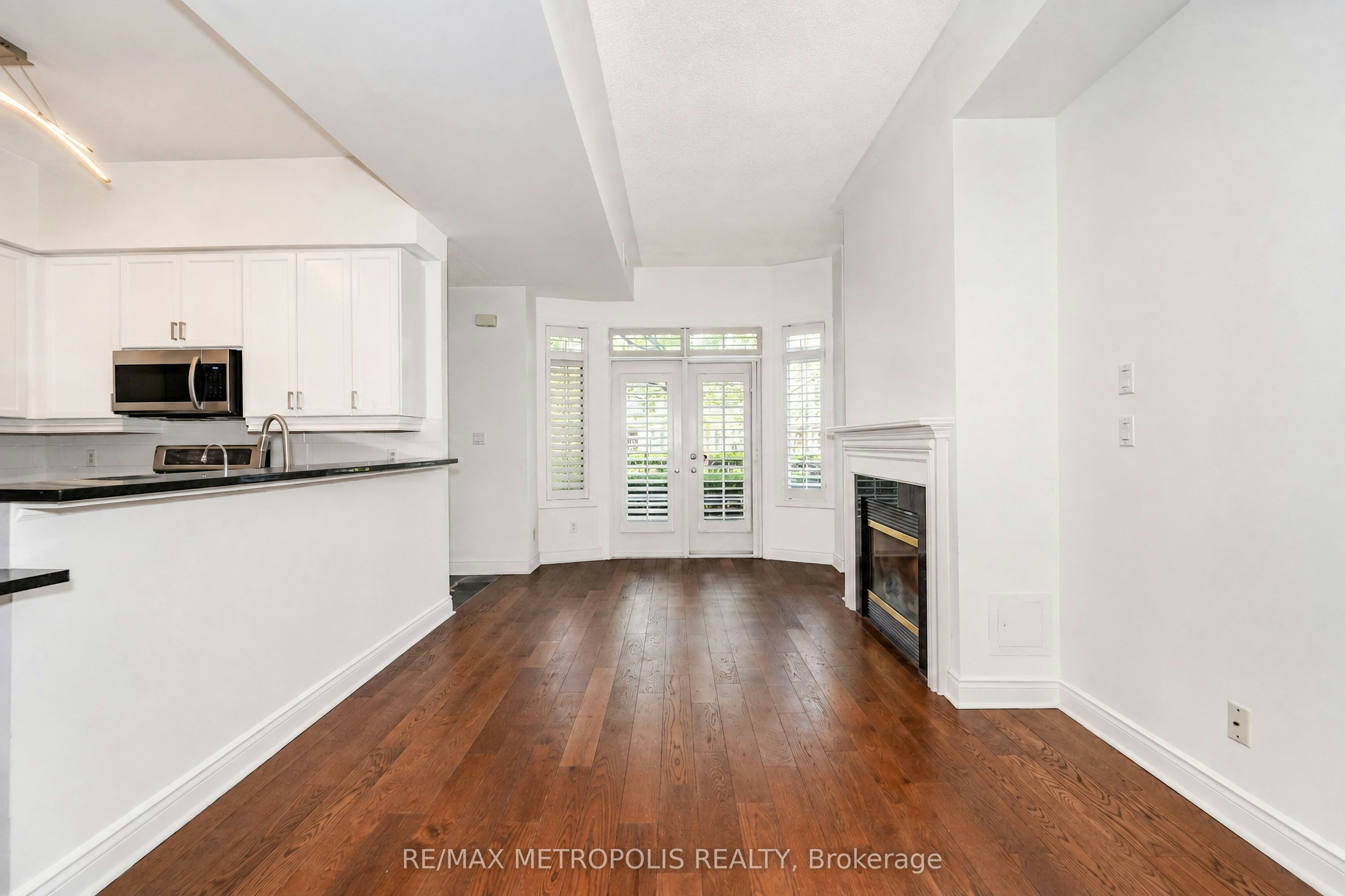 Th13-3 Rean Drive, Toronto, ON, M2K 3C2 - 13