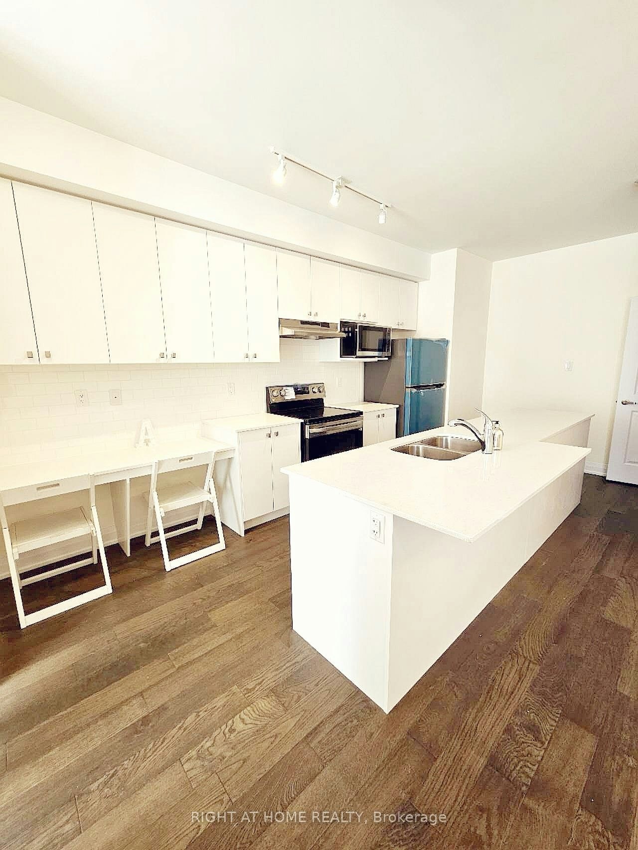 24-1970A Victoria Park Avenue, Toronto, ON, M1R 1V1 - 3