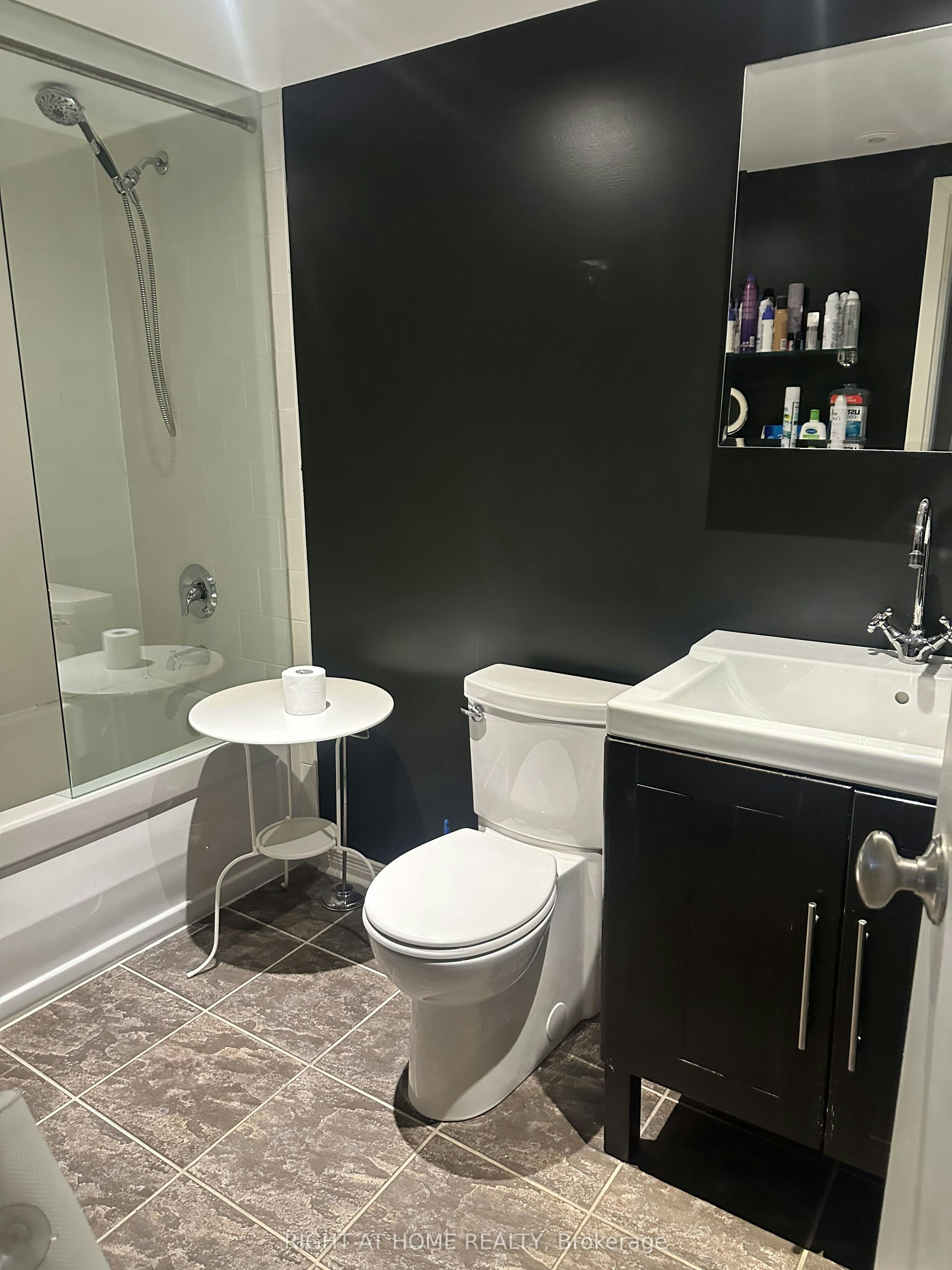425-34 Western Battery Road, Toronto, ON, M6K 3N9 - 14