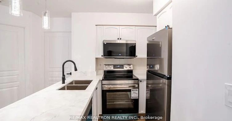 808-18 Yonge Street, Toronto, ON, M5E 1Z8 - 13