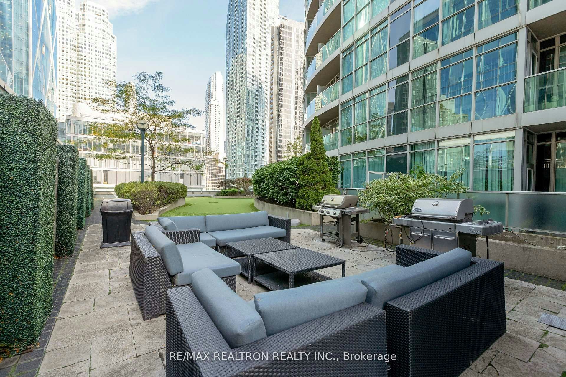 808-18 Yonge Street, Toronto, ON, M5E 1Z8 - 43
