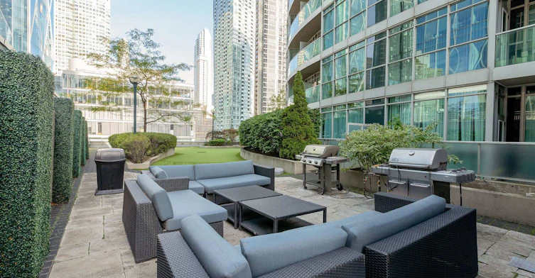 808-18 Yonge Street, Toronto, ON, M5E 1Z8 - 43
