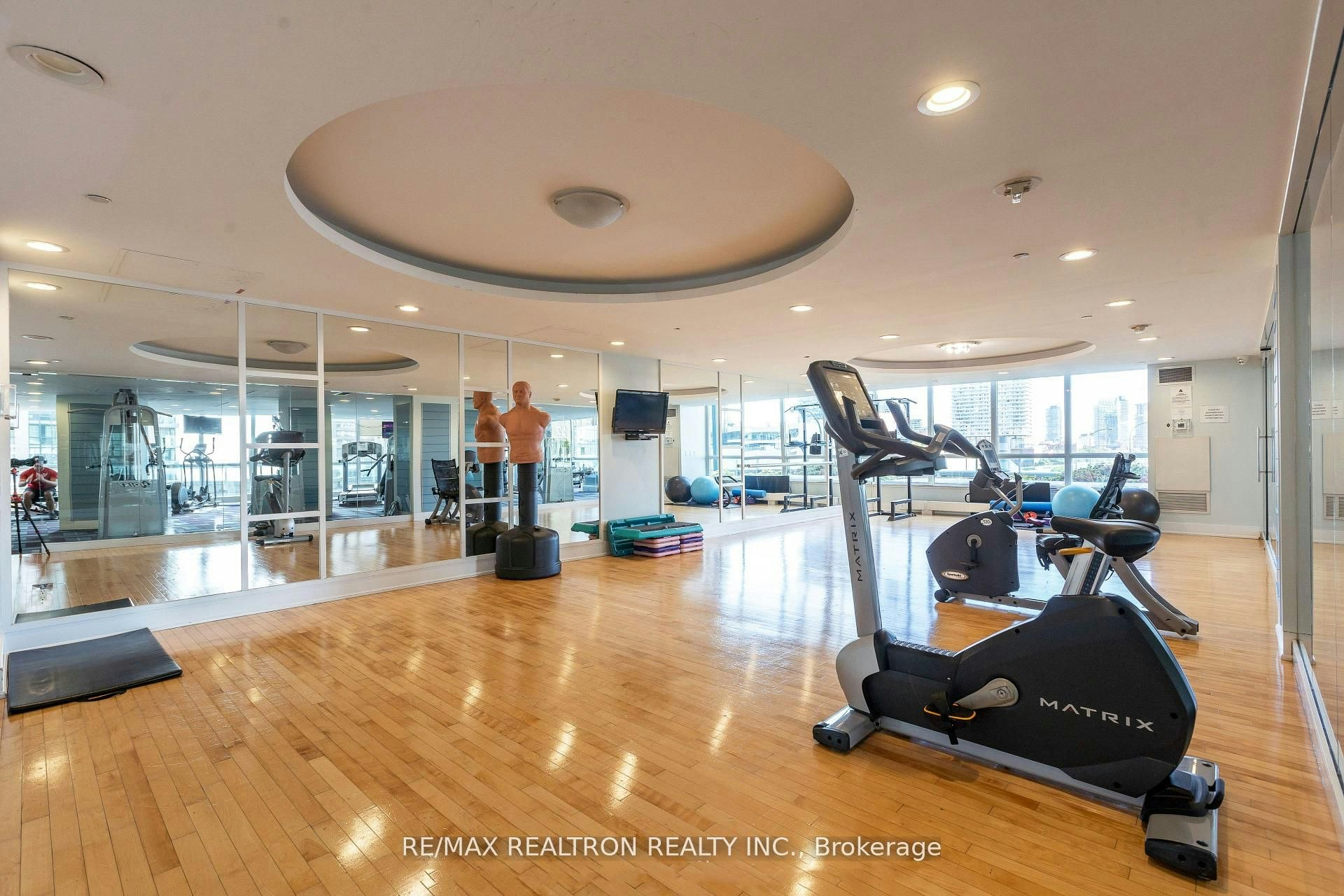 808-18 Yonge Street, Toronto, ON, M5E 1Z8 - 42