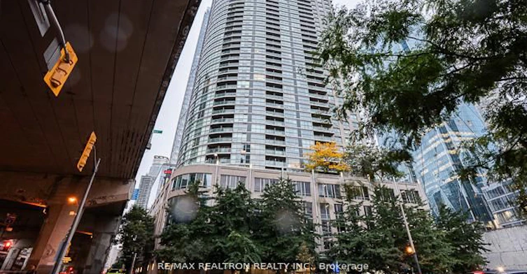 808-18 Yonge Street, Toronto, ON, M5E 1Z8