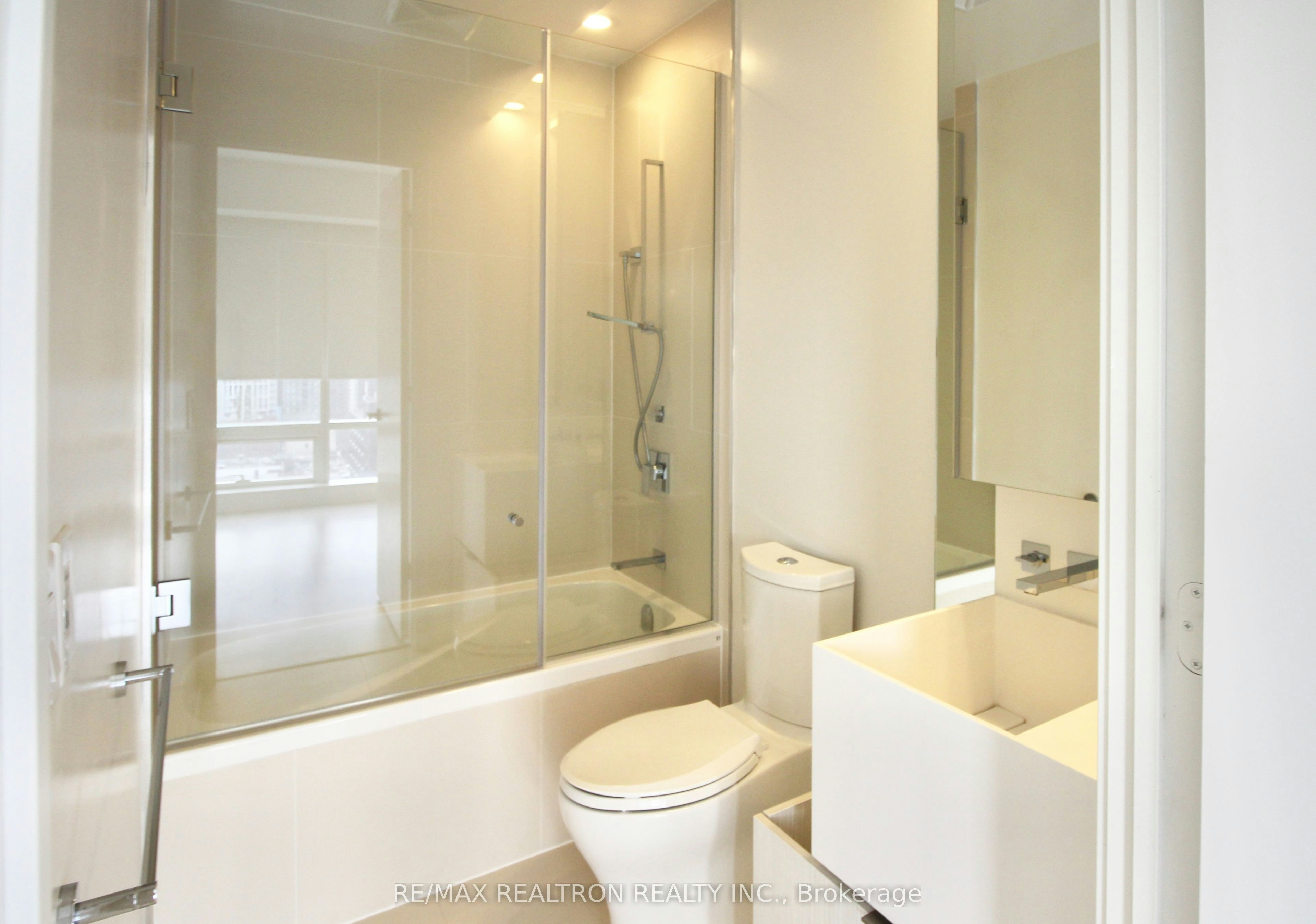 1207-1 Bloor Street E, Toronto, ON, M4W 0A8 - 11