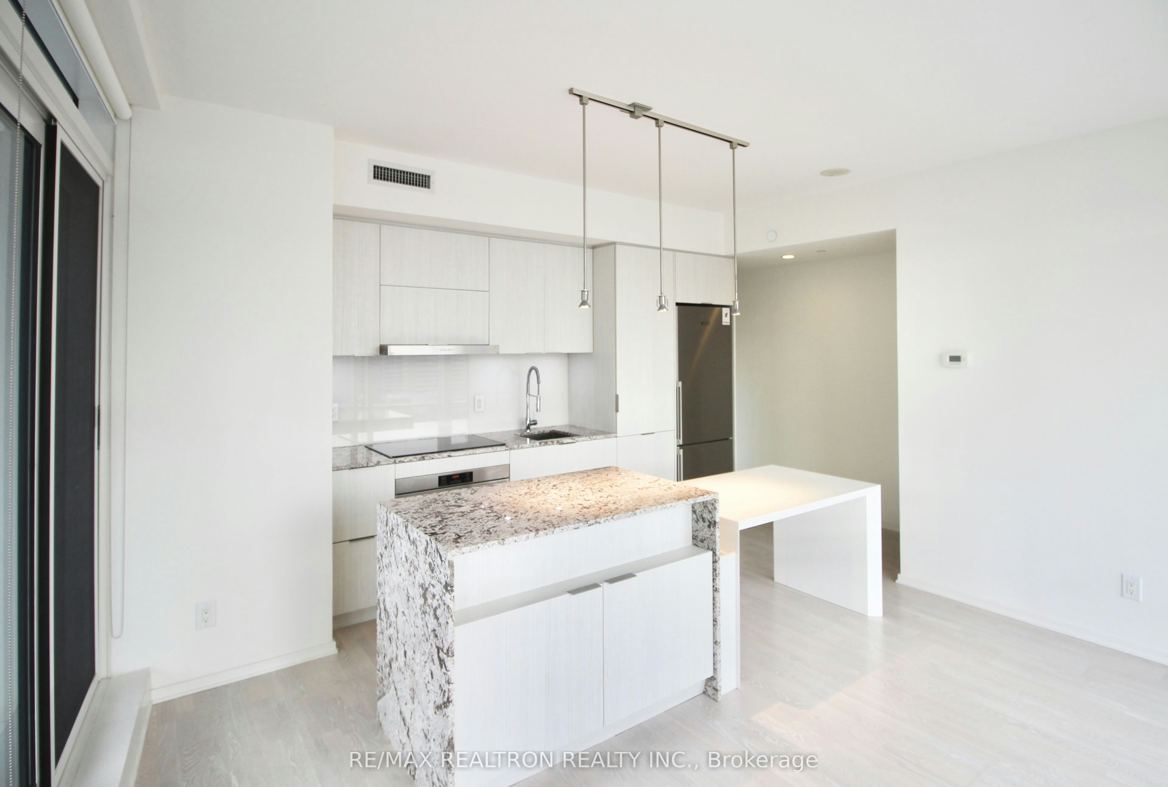 1207-1 Bloor Street E, Toronto, ON, M4W 0A8 - 6