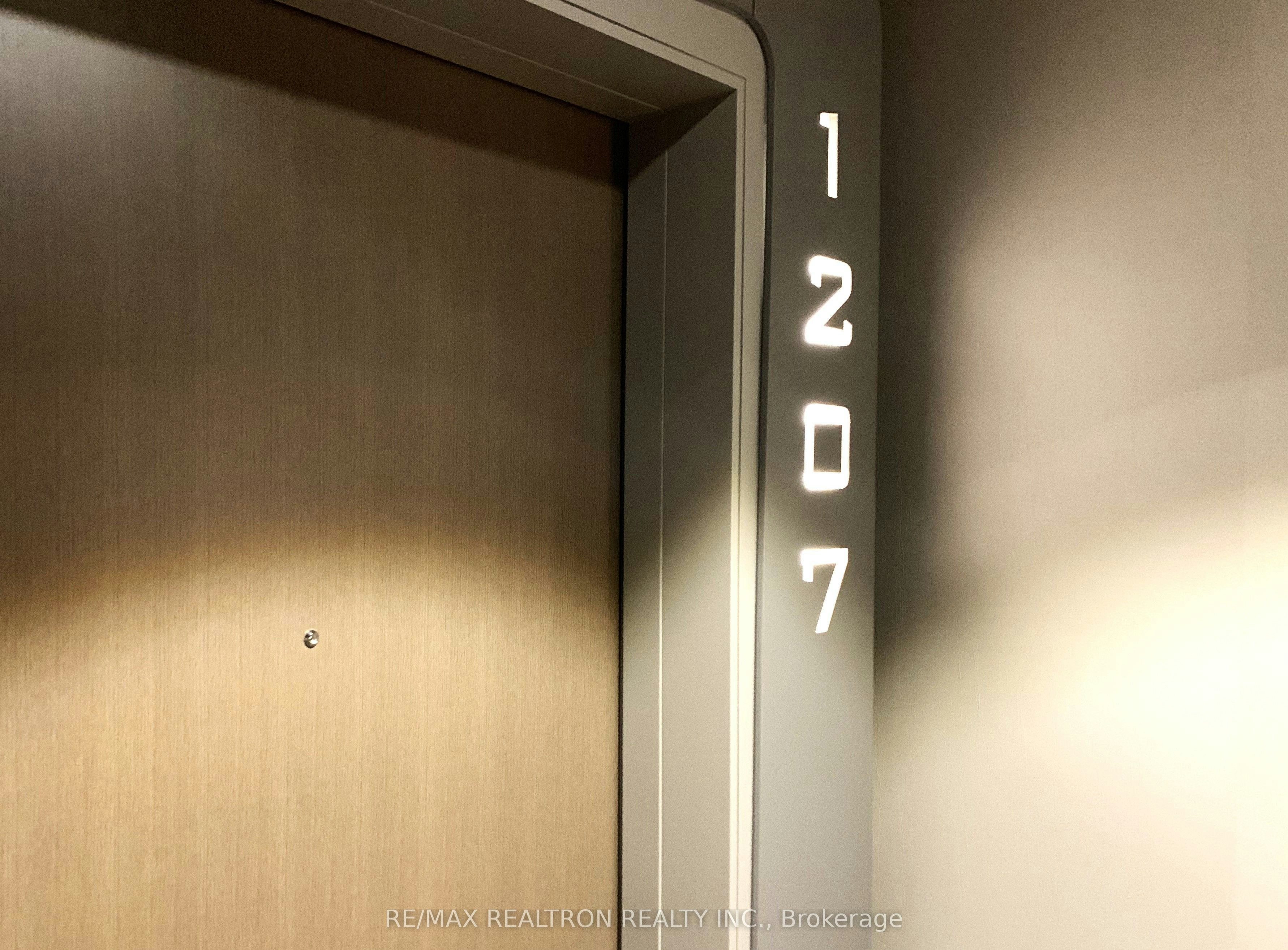 1207-1 Bloor Street E, Toronto, ON, M4W 0A8 - 2
