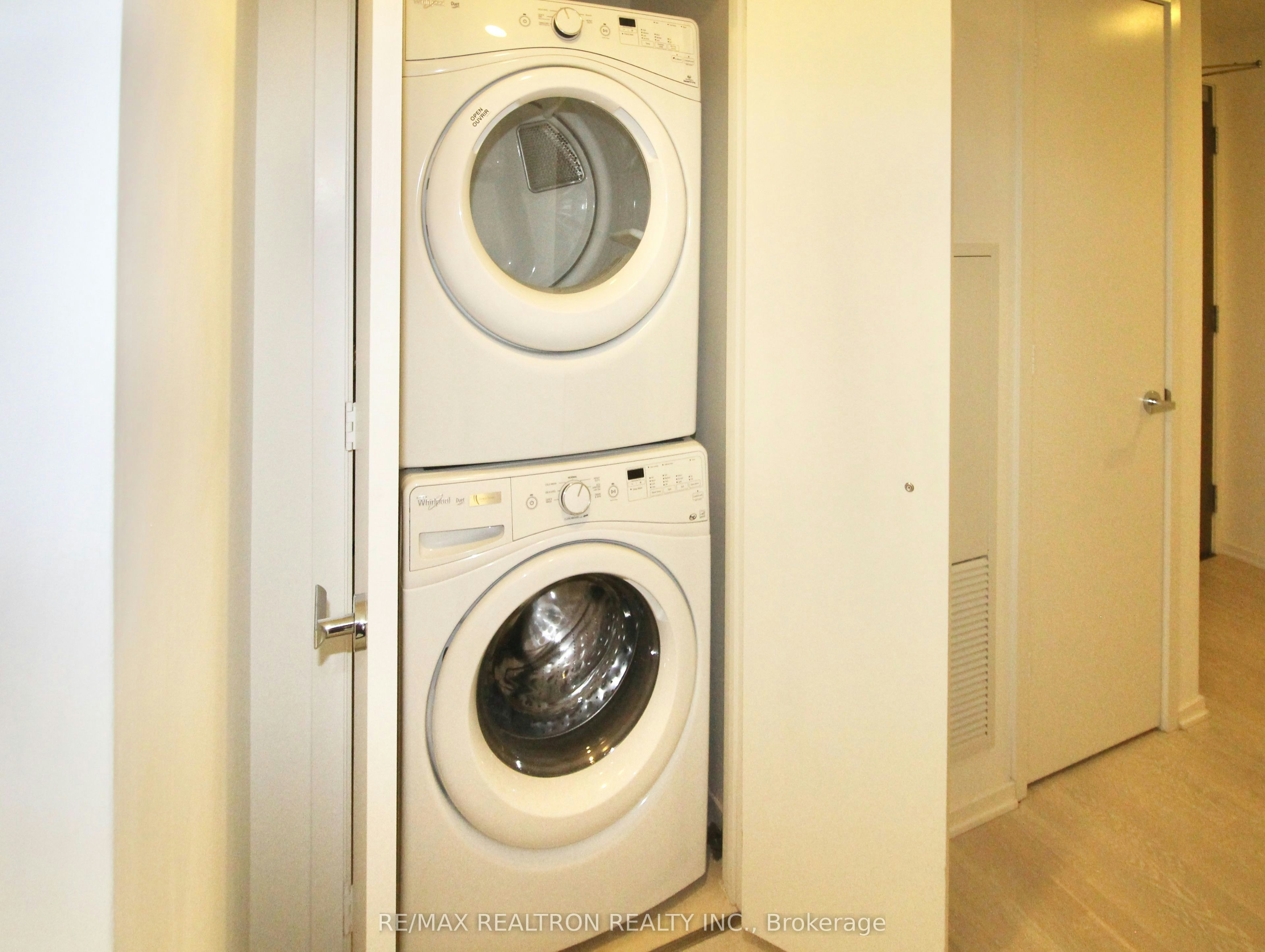 1207-1 Bloor Street E, Toronto, ON, M4W 0A8 - 15