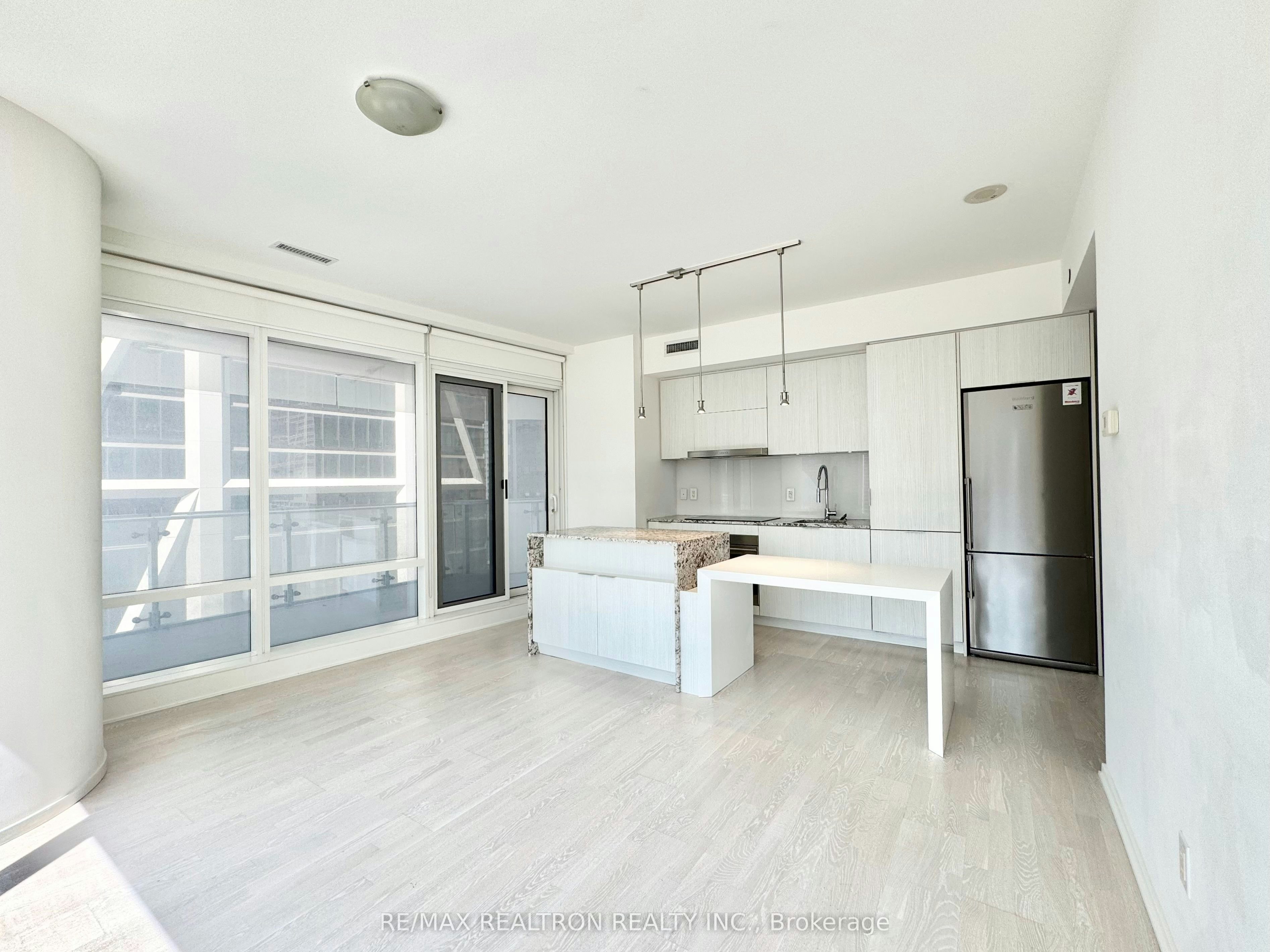 1207-1 Bloor Street E, Toronto, ON, M4W 0A8 - 4