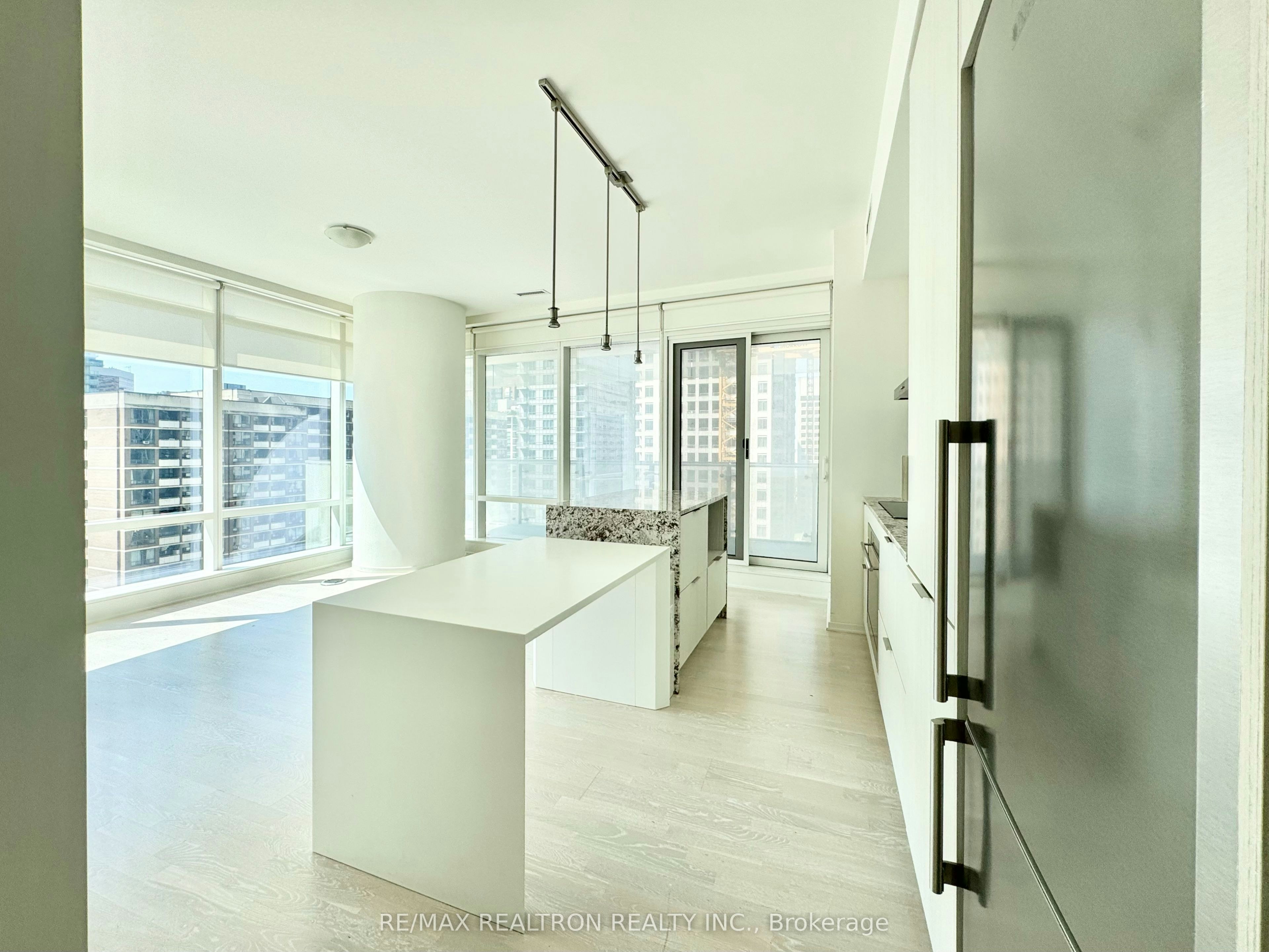 1207-1 Bloor Street E, Toronto, ON, M4W 0A8 - 3
