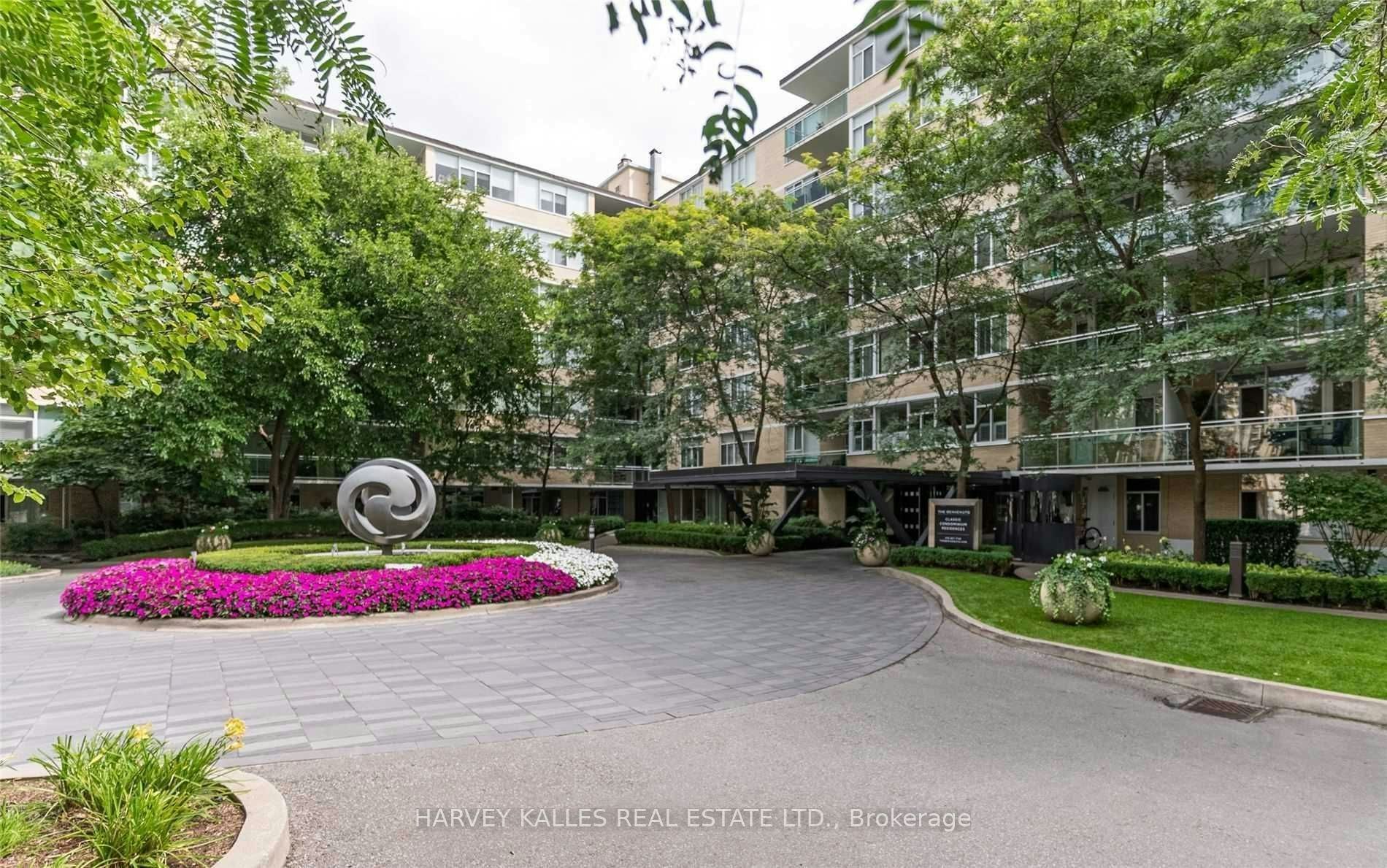 320-1 Benvenuto Place, Toronto, ON, M4V 2L1