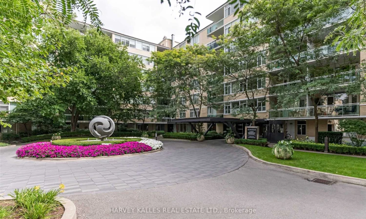 320-1 Benvenuto Place