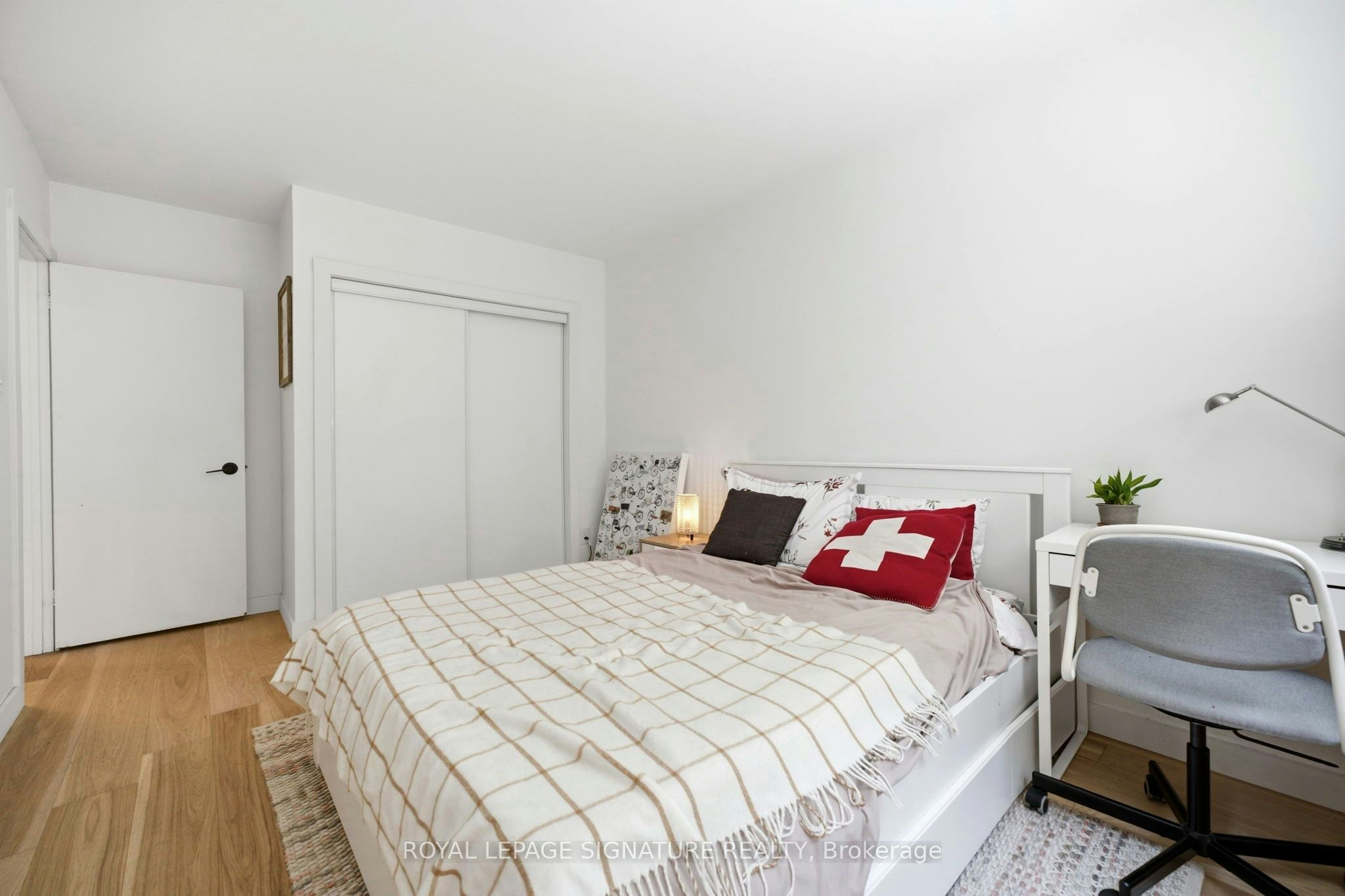 MAIN-293 Glenforest Road, Toronto, ON, M4N 2A5 - 17