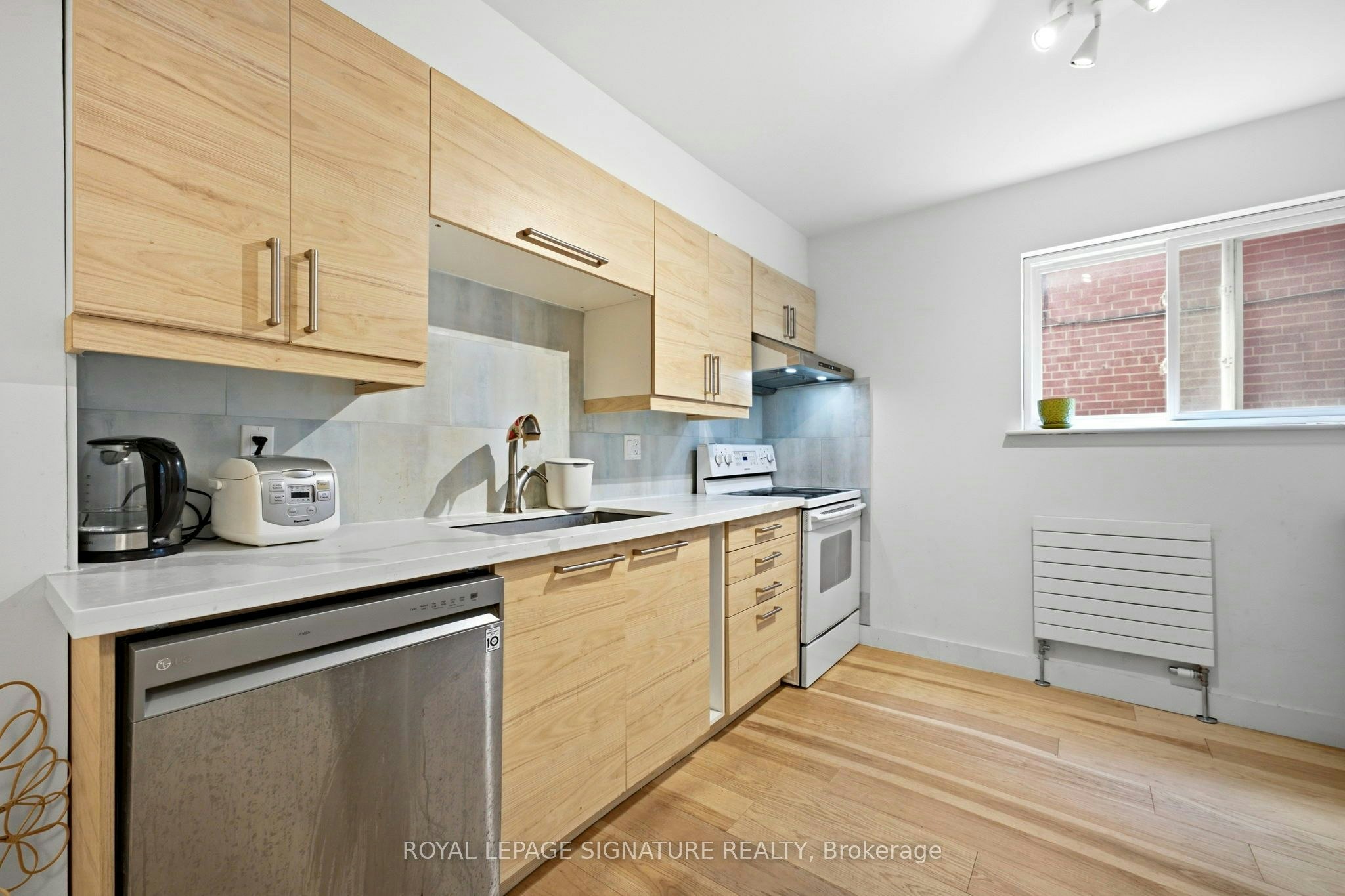 MAIN-293 Glenforest Road, Toronto, ON, M4N 2A5 - 11