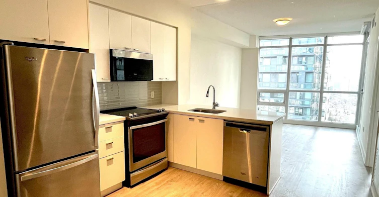 2410-30 Roehampton Avenue, Toronto, ON, M4P 0B9 - 5