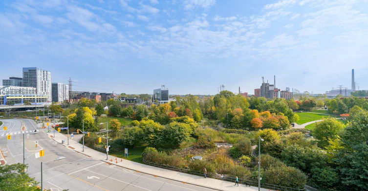N821-120 Bayview Avenue, Toronto, ON, M5A 0G4 - 34
